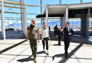 Azərbaycan Zəngilanda hava limanı tikdi: Prezident və xanımı açılışda - FOTOLAR