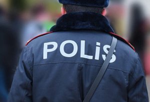Azərbaycanda polis ehtiyatsızlıqdan özünü güllələyərək öldürüb