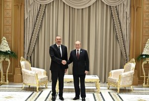 Президент Ильхам Алиев встретился с Владимиром Путиным в Ашхабаде