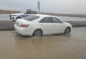 TƏCİLİ! Lökbatanı su basdı: Bakı-Qazax yolu bağlandı -əraziyə Mülki müdafiə qoşunları cəlb olunub