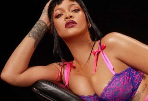 Rihanna milyon dollarlıq müqavilə imzaladı