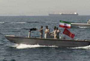 İran ABŞ gəmisinə təhlükə yaratdı
