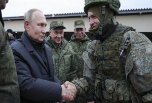 Vladimir Putin xüsusi hərbi əməliyyat zonasına səfər edib