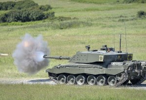 Ukrayna 300-dən çox xarici tank alacaq
