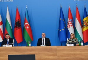 Azərbaycan Prezidenti italiyalı  naziri qəbul edib