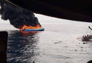 Filippində gəmidə yanğın - 12 nəfər öldü