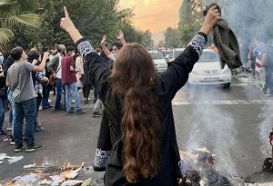 İranda hicabsız qadınları müəyyənləşdirmək üçün kameralar quraşdırılır