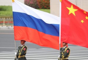 Putin Çinin müdafiə naziri ilə görüşüb