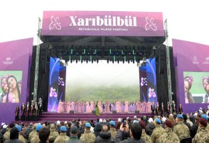 Şuşada “Ümummilli Lider Heydər Əliyev-sevimli mahnılar” adlı konsert proqramı təqdim olunub