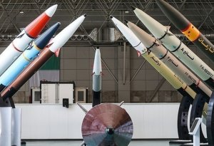 İran yeni hipersəs raketini nümayiş etdirib