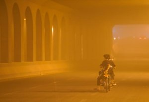 İranda toz fırtınası: 330 nəfər xəstəxanaya yerləşdirilib