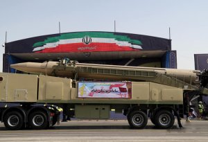 İran sərhədə raketlər yığdı   —  Hədəf haradır?
