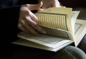 Rusiyada Quranı yandıran şəxs görük kim imiş  - Həbs edildi