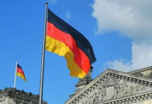 Almaniyada siyasətçilərə qarşı hücumlar artıb