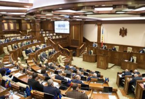 Moldova parlamenti bayram günlərində fövqəladə iclasa toplanıb