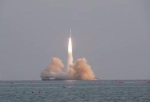 Çin CERES-1 raketi ilə dənizdən 4 peyk buraxıb