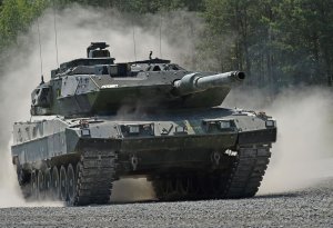 İsveç Ukraynaya 10 Stridsvagn122 tankı göndərdi