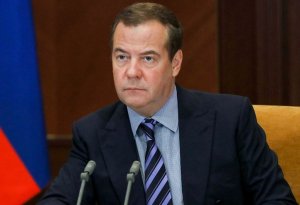 Medvedev: Ukrayna ABŞ-dan bezib