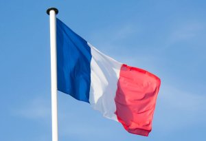 Fransanın səhiyyə naziri miqrantlarla bağlı fikir ayrılığına görə istefa verib