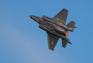 Çexiya ABŞ-dan 24 ədəd F-35 qırıcısı almaq üçün müqavilə imzalayacaq
