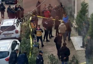 İstanbulda kilsəyə silahlı hücum: Ölən var – Video