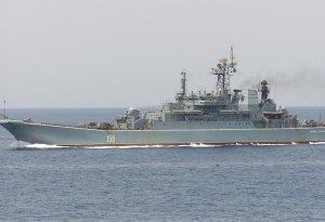 TƏCİLİ!  Rusiyanın hərbi desant gəmisini vuruldu