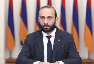 Mirzoyan: Ermənistan Türkiyə ilə sərhədlərin açılmasını istəyir