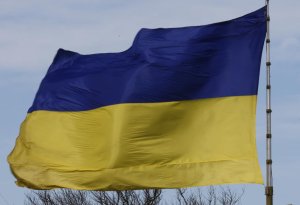 Ukrayna 2 min kilometrlik 3 zolaqdan ibarət istehkamlar tikir
