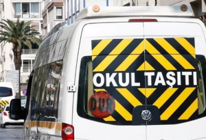 Türkiyədə məktəbliləri daşıyan avtobus aşdı - Yaralılar var