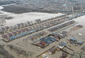 Orenburq vilayətində təxminən 4,3 min yaşayış binası su altında qalıb