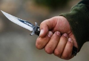 Qubada 18 yaşlı oğlan bıçaqlandı