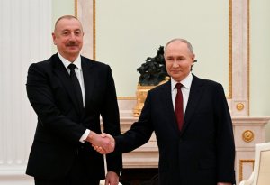  Liderlər Moskvadan açıqlamalar verir