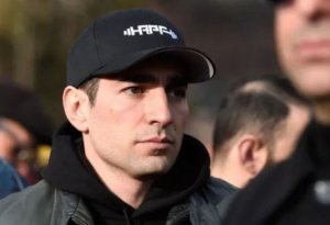 Ermənistanın keçmiş prezidentinin oğlu etiraz aksiyasında saxlanılıb