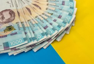 Ukrayna Milli Bankı dolların məzənnəsini artırıb