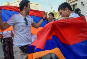 Ermənistanda daşnaklar saxlanılıb