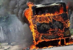 Sumqayıtda iki avtobus yandı