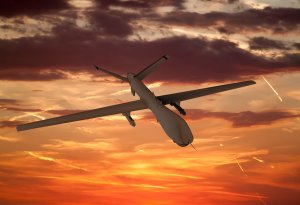Dronlar Rusiya hərbi aerodromuna hücum edib