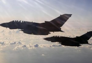 Alyaska üzərində bombardmançılar: Pentaqon düşmənlərin ABŞ-ı “sınadığını” bildirdi