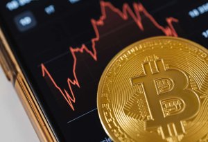 Bitcoin qiyməti fevral ayından bəri ilk dəfə olaraq ən aşağı səviyyəyə düşüb