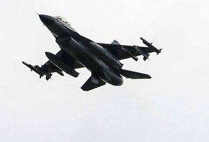 NYT Ukrayna F-16-nın qəzaya uğraması ilə bağlı iki versiyadan danışıb