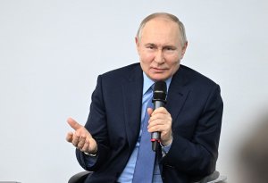 Putin Rusiya regionunda həkim çatışmazlığına diqqət çəkib