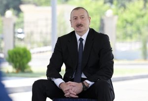 İlham Əliyev İmarət Kompleksinin açılışını etdi