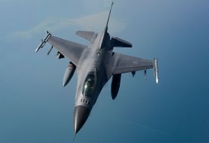 ABŞ F-16-nın Sarı dəniz üzərində düşməsinin səbəbini açıqlayıb