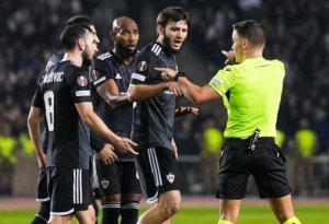 "Qarabağ" "Ayaks"la oyuna    görə    cərimələndi