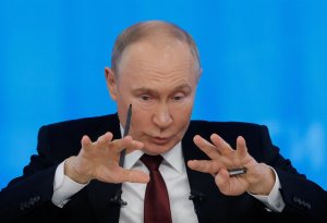 Putin Kiyevdəki hava hücumundan müdafiə sistemini yüksək qiymətləndirib