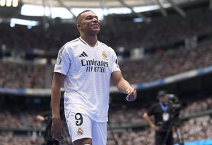 Mbappe ən      yaxşı      seçildi