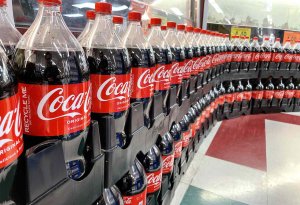 "Coca-Cola"da zərərli məhlul tapıldı