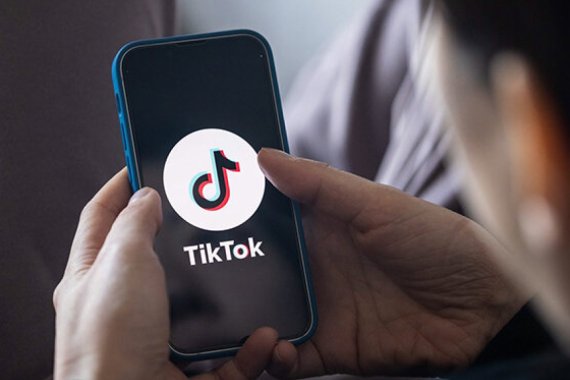 Sahibkarın 70 min manatını mənimsəyib"TikTok"da    hədiyyələrə    xərclədi