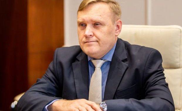 Ukrayna prezidenti Moldovadakı səfirini işdən çıxarıb