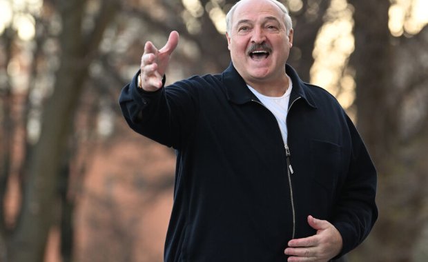Lukaşenko Azərbaycana dövlət səfərinə gəlib
